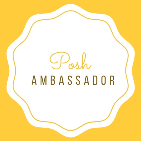 Meet your Posher, Carrie - Picture 2 of 4